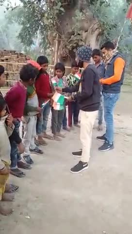 26 जनवरी के शुभ अवसर पर दलित बस्ती में जाकर बच्चों के साथ मनाये गणतंत्र दिवस 🇮🇳🙏🇮🇳
#sewak #kuchaikote