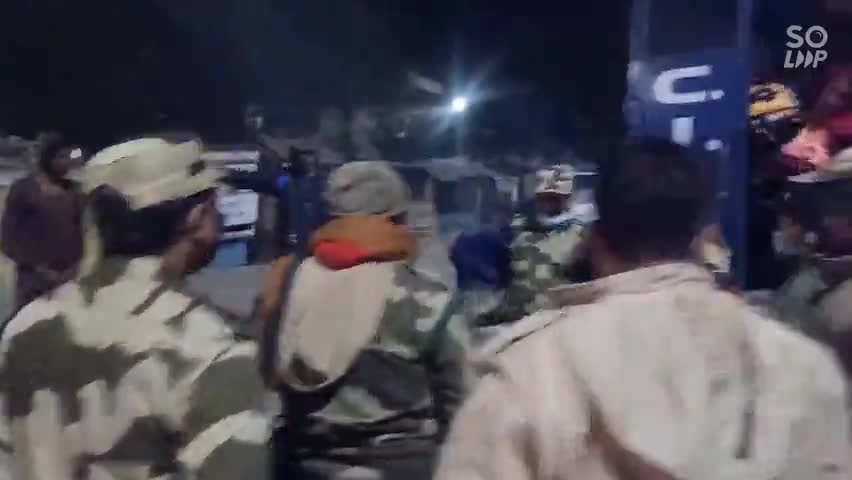 #CISF यूनिट VSTPP विंध्यनगर द्वारा गरीबो को नवजीवन बिहार चौक,बैढ़न बस स्टैंड & ट्रामा सेन्टर मे कंबल बांटा गया। जय जवान