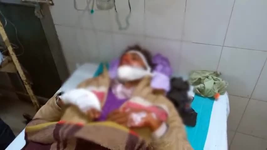 देेेवरिया: तरकुलवा थाना अंतर्गत हाइड के समीप में कुत्ते के सामने आ जाने से एक युवक गंभीर रूप से घायल, अस्पताल में चल रहा है इलाज