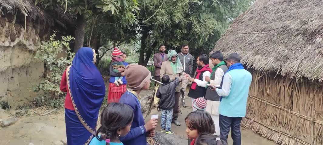 आज दिनांक 02 फरवरी 2022 को #कप्तानगंज_विधानसभा क्षेत्र(308) में जनसंपर्क करते हुए/
जिसकी जितनी संख्या भारी उसकी उतनी हिस्सेदारी
#यूपी_मांगे_भागीदारी_परिवर्तन_मोर्चा