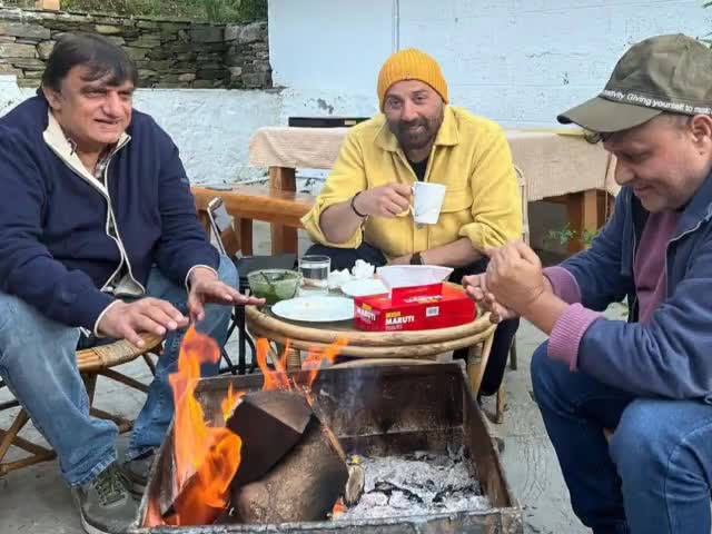Reading Sessions and the cold mountain

breeze

#Gadar2 #manali