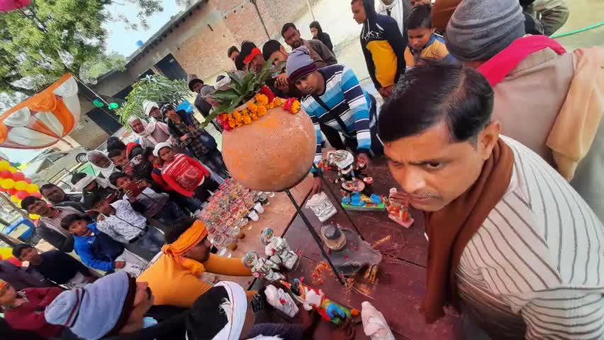 औरैया नगर के ग्राम बबीना में देव प्राण प्रतिष्ठा में दिव्य महास्नान #mandir #puja #प्रतिष्ठा #pratistha #pujaन