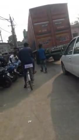 अनुमंडलाधिकारी के आदेश दिए 24 घंटे नही हुआ बड़े बड़े वाहन से जाम की स्तिथि नारकीय बने हैं 
#पालीगंज