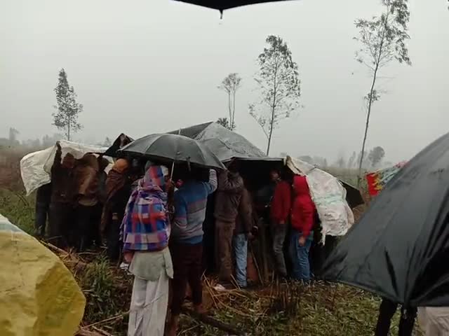 नवाबगंज: ग्राम पंचायत मधुकरपुर कचनारी के दसवां स्थल का अभी भी कितना बुरा हाल है#03-02-22