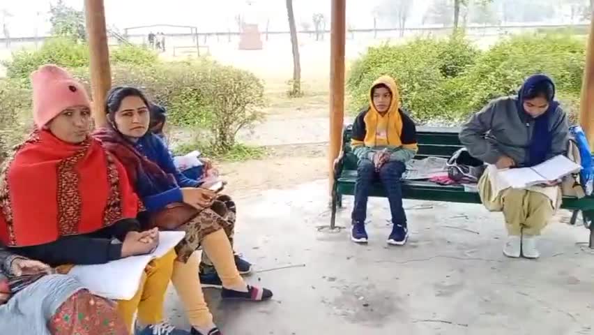 बरवाला: किसान बाप और बेटी का संवाद भरी कविता-: बेटी की कोथली #kavisammelan #kavita #beti_ki_kothali #barwala #hisarnews #mukesh