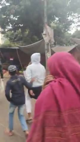 जमुई: Jamui Thana ke Pas Kafi Bhid or Jaam | Exam ke chalte | Police ki kafi madad ke bad Logo ko Rahat #Jamui #Thana #Hatiya