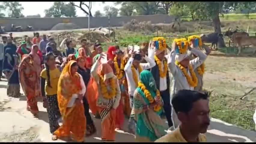 चार धाम को यात्रा कर लौटे यात्रियों का हुआ भव्य स्वागत। #Treditional  #chaardhaam #यात्रा
