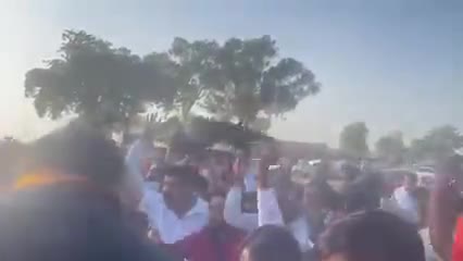 #REET परीक्षा में धांधली को लेकर प्रदेशाध्यक्ष Satish Poonia  के नेतृत्व में भाजपा की चुनौती से चौतरफा घिरी Ashok Gehlot सरकार ने बौखलाहट दिखाते हुए आज पूनियां जी के कोटा दौरे के दौरान उनकी गाड़ी पर पथराव करके अपनी नियत और नीति बता दी