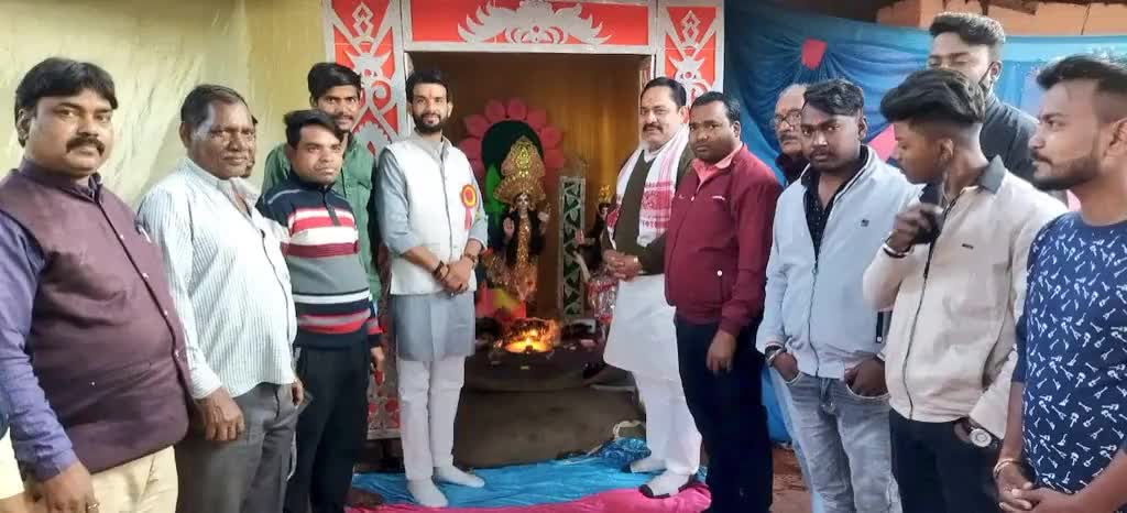 #सरस्वती_पूजा के शुभ अवसर पर अपने #रामगढ़_विधानसभा क्षेत्र  में शामिल हो माँ सरस्वती का आशीर्वाद लेकर रामगढ़ वासियो के सुख,समृद्धि व शांति की कामना की।
#आपके_लिए_आपका_पुटूस #ApkeLiyeApkaPutush