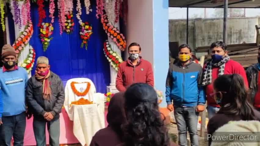 # मधेपुरा:किरण पब्लिक स्कूल प्रांगण में स्वर कोकिला लता मंगेशकर को श्रद्धांजलि दी गई। 
#latamangeshkarji
