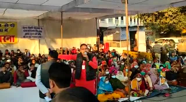 वाह रे ग्वालियर कलेक्टर व एसपी तेरा न्याय
#जुल्म के सारे हुनर हम पर ही आजमाए गए।।
#हमने ही जुल्म सहा और हम ही जालिम कहलाए गए