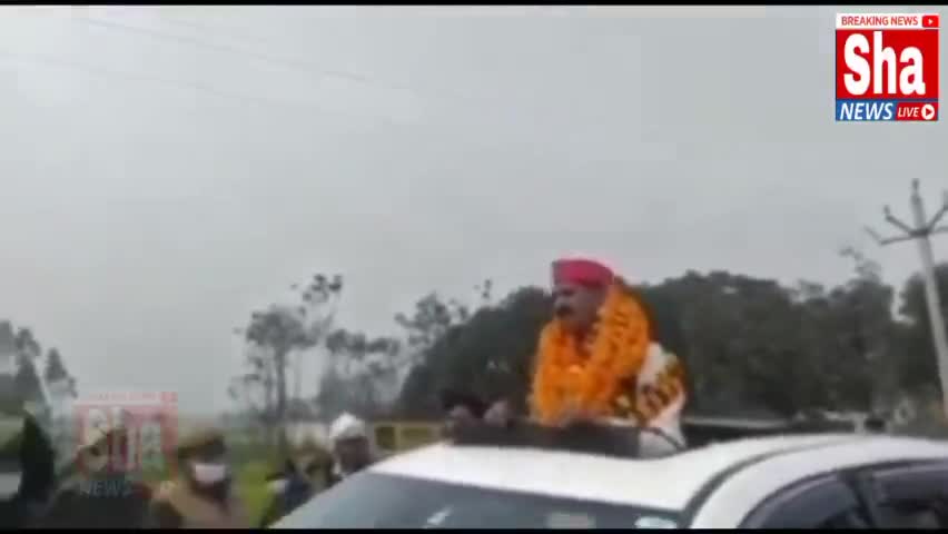 देवरिया प्रशासन और देवरिया के रूद्रपुर से सपा प्रत्याशी में बहस।
#shanewslive #Deoria #Sp