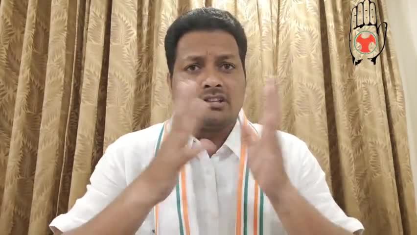 भाजपा/हिमंत के शस्त्रागार में घृणा और अपशब्द ही एकमात्र हथियार बचे हैं और विकास ने पीछे की सीट ले ली है।

 #HimantaShamedWomen
 #असम
