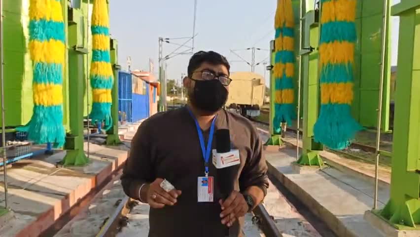 गोलमुरी-सह-जुगसलाई: दक्षिण पूर्व रेल के चक्रधरपुर मंडल का पहला स्वचालित कोच वाशिंग प्लांट टाटा में लगाया गया
#jamshedpur #tatanagar #rail