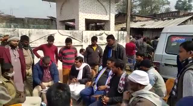 पहरा गांव में एक महिला की संदेहास्पद मौत, मामले की जांच में जुटी थाना पुलिस।
#Harlakhi #Khirhar #madhubani