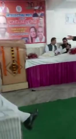 दिल्ली की डीटीसी बसों में चलने वाली दिल्ली की जनता की जान खतरे में!


#delhi #transport #DTC #BJP #khemchandsharma