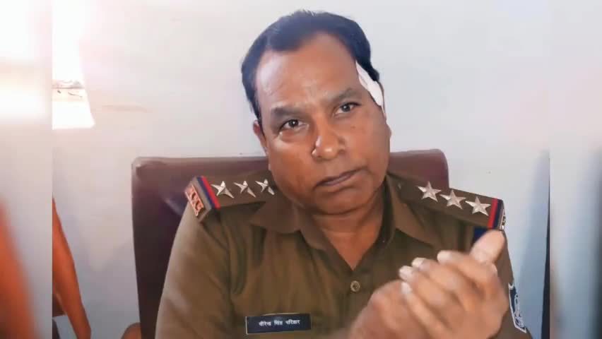रीवा लोकायुक्त ने गोविंदगढ़ थाना TI समेत 2 पुलिसकर्मियों को रिश्वत लेते रंगे हाथों दबोचा
#rewa #rewanews #bjp #congress
