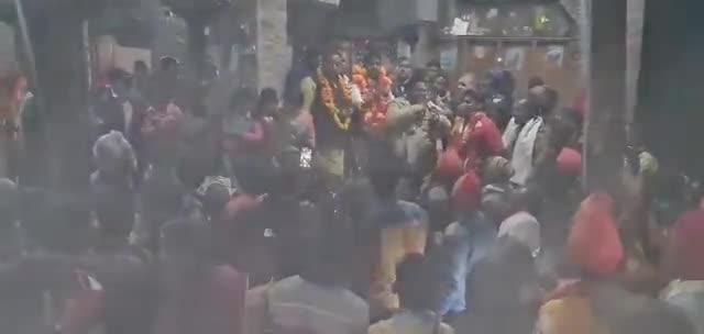 घर-घर जनसंपर्क।

दिन हो या रात, ये है परिवर्तन का इंकलाब। 
जय समाजवाद।

#UPWithAkhilesh #barkherawithhemraj
