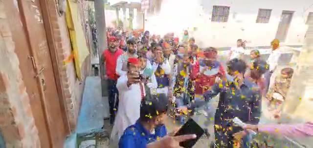 ये युवाओं की ललकार है, परिवर्तन ही पुकार है।

कोई नहीं टक्कर में, मत पड़ो अब फर्जी ढोंगियों के चक्कर में।

#BarkheraWithHemraj #NoMoreDhongi