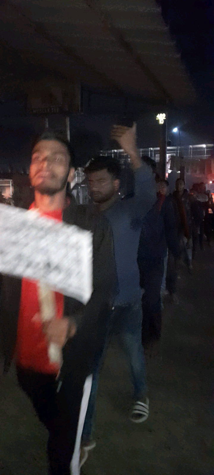 अथमलगोला: #फ्यूचर फिटनेस क्लब अथमलगोला बागी से निकाला गया कैंडल मार्च

  जय 🇮🇳 हिन्द