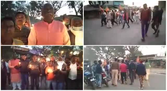 रूपेश पांडेय हत्या कांड के विरोध में जामा भाजपाइयों ने निकाला कैंडल मार्च। सरकार के खिलाफ किया जमकर नारेबाजी। #दुमका