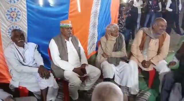 हम अकेले हुए तो क्या हुआ।जिगर 100 लोगो का लेकर घूमते है। #विधानसभा240_फतेहपुर_सदर डा फूल सिंह लोधी जी चुनाव चिन्ह चारपाई