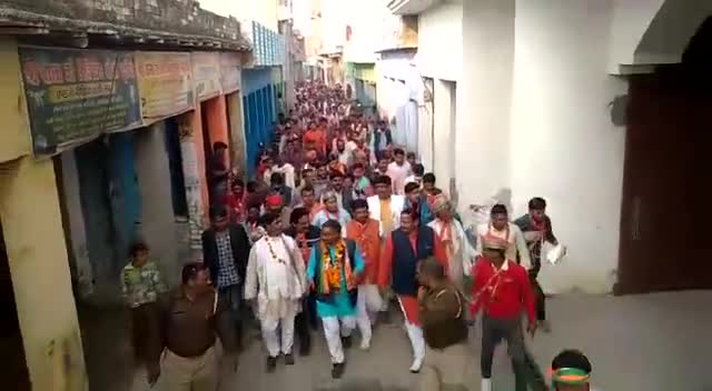 सहावर: 101 विधानसभा क्षेत्र अमांपुर के विभिन्न गाँवो में सघन प्रचार करते हुए हरिओम वर्मा व कार्यकर्ता। #BJP #समाचार24