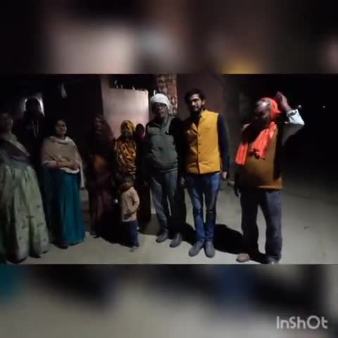 बदलापुर: विधानसभा #बदलापुर में बीजेपी प्रत्याशी व विधायक की पत्नी ने कमालपुर ग्रामसभा में लोगों से बीजेपी के लिए किया जनसंपर्क