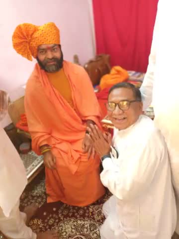 #माँ_नर्मदा के तट नावडाटौढी पर शालिवाहन मंदिर में #श्री_उत्तम_स्वामी महाराज जी के दर्शन कर आशीर्वाद प्राप्त किया ।