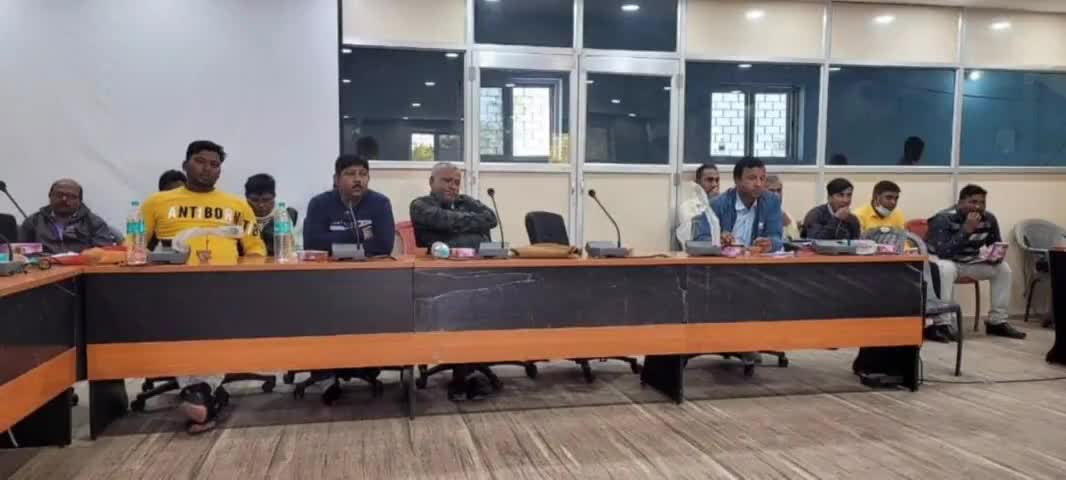 गढ़वा: जिले में नगर परिषद के सभागार में बोर्ड की बैठक हुई सम्पन्न #नगर_परिषद