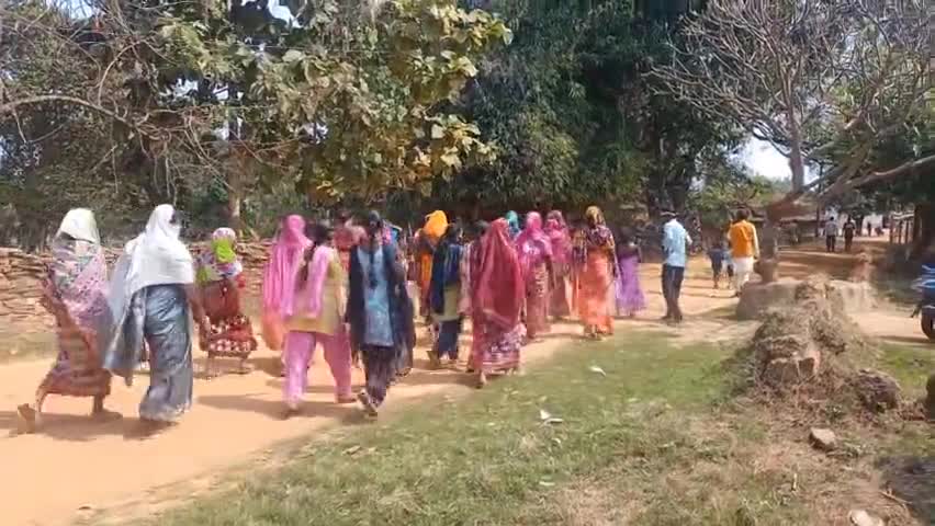 ଲେଫ୍ରିପଡା: ଲେଫ୍ରୀପଡ଼ା ପଞ୍ଚାୟତରେ ସମିତି ସଭ୍ୟ ପ୍ରାର୍ଥୀ ସନ୍ତୋଷ ଛତ୍ରିଆଙ୍କ  ନିର୍ବାଚନୀ ପ୍ରଚାର