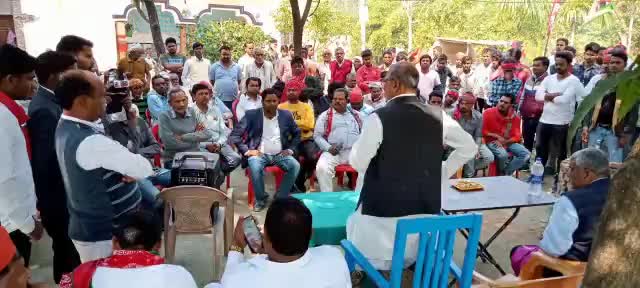 विधानसभा क्षेत्र शाहगंज में जनसपंर्क के दौरान जनता द्वारा मिल रहे अपार जन समर्थन ने सिद्ध कर दिया है कि प्रदेश में समाजवादी पार्टी की सरकार बन रही है।
#ShailendraYadavLalai #बाइस_में_बाइसिकल