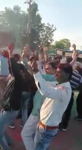 सीकर: #राजस्थान_बजट में कर्मचारियों की पेंशन फिर से शुरू होने की घोषणा बाद यों झूमे कर्मचारी.

#RajasthanBudget2022