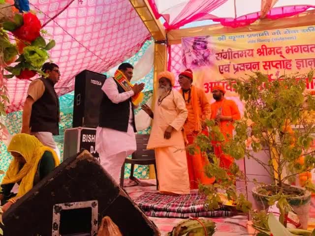 आज #गाँव #चिन्दड़ की #गौशाला में पहुँचकर आशीर्वाद लिया
#bhattu #fatehabad #haryana