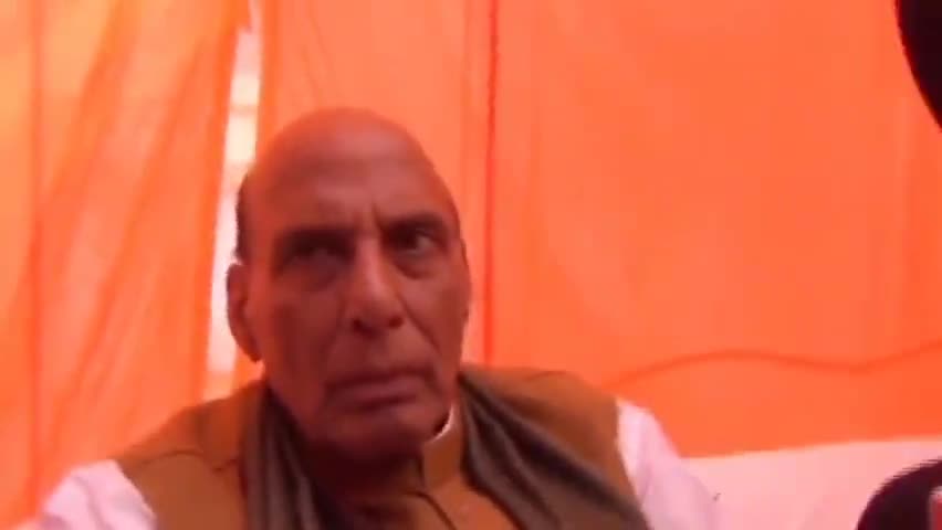 लालगंज: मई खरगपुर आए केंद्रीय रक्षा मंत्री राजनाथ सिंह ने कहा- यूक्रेन से स्टूडेंट को नि:शुल्क लाएगी सरकार #पत्रकारवार्ता