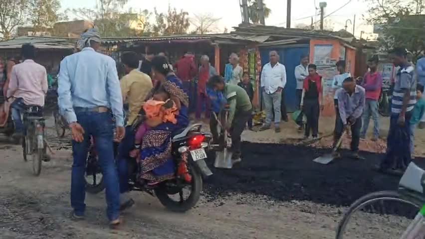 एनएच निर्माण प्रगति पर होने के कारण आम लोगों को आने जाने में कुछ दिनो तक परेशानियों का सामना करना पड़ सकता है
#एनएच