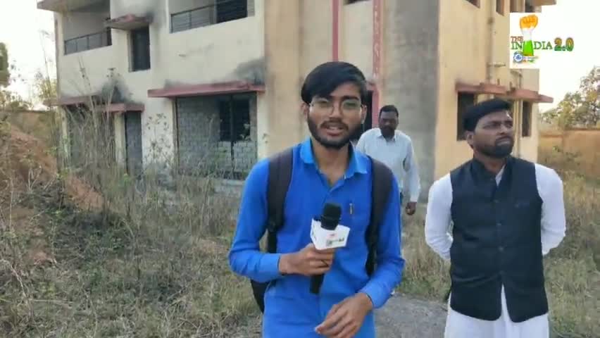 चितरपुर: कुछ इस तरह जनता के पैसा(Tex) से बिल्डिंग बना के जर्जर होने दिया जा रहा है और लोग इसे #विकाश कहते हैं चितरपुर