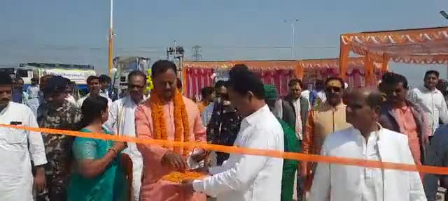 भभुआ: #बारे ATS ग्रुप पेट्रोल पंप के उद्धघाटन में सांसद छेदी पासवान,पूर्व विधायक रिंकी रानी पाण्डेय,बंटी सिंह,प्रमुख गुरु सिंह