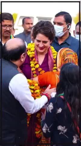 बदलाव की आंधी प्रियंका गांधी!
यूपी में
#आ_रही_है_कांग्रेस #छा_रही_है_कांग्रेस ✋
