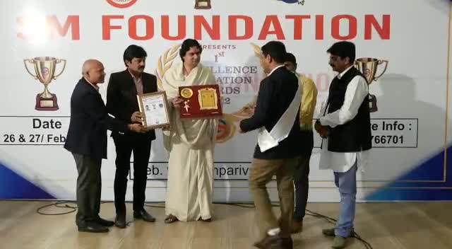 डीडवाना शहर के अमरपुरा स्तिथि श्री लक्ष्मी बाल निकेतन सीनियर सेकेंडरी स्कूल को एक्सीलेंसी अवार्ड मिला #Didwana #School