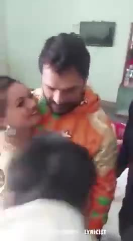#खेसारी _लाल यादव _/को भगवान _मानते _हैं _ये_लडकी_ने_वीडियो  में _देखीऐ
अपने _हाथ_मे_टेटू_छपाई_है_||