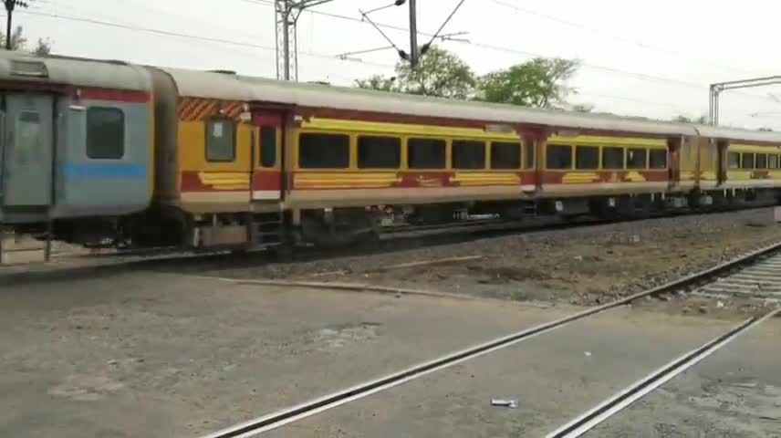 निवाड़ी: निवाड़ी में रेलगाड़ियों के स्टॉपेज को लेकर विधायक अनिल जैन ने भारत सरकार के रेल मंत्री को लिखा पत्र
#रेल्वे