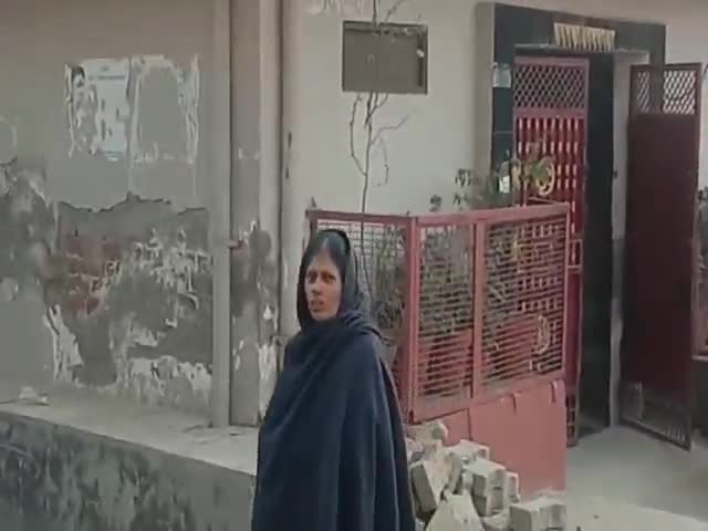 पानीपत: देशराज कॉलोनी में स्थानीय लोगों ने 2 लोगों को पकड़ा, चोरी के लगे आरोप,थाना तहसील कैंप पुलिस ले गई साथ#बढ़ती चोरी।