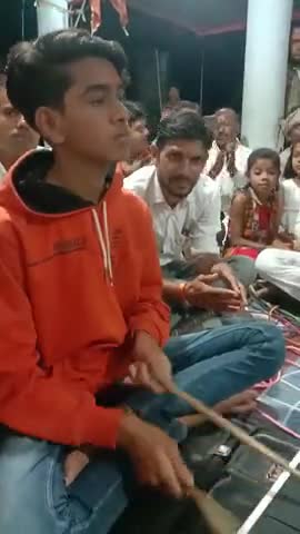 केवलारी: ग्राम बगलाई में, मां जगदंबा पाठ #उत्सव में हर्षाजंलि संस्था के #कलाकारों दी प्रस्तुति।#केवलारी#सिवनी#देवी गीत