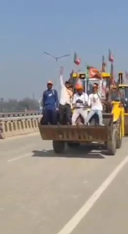नासरीगंज: #उतर प्रदेश में भाजपा समर्थन में जनता ने नायाब तरीका भी अपना अपना कर योगी सरकार के लिए वोट करने पहुँचे लोगों को देख फिर