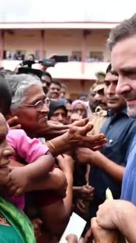 हम अपने समाज के हर पहलू का पोषण करने वाली मजबूत और निडर महिलाओं के लिए धन्य हैं #rahulgandhi  #womensday2022 #raga