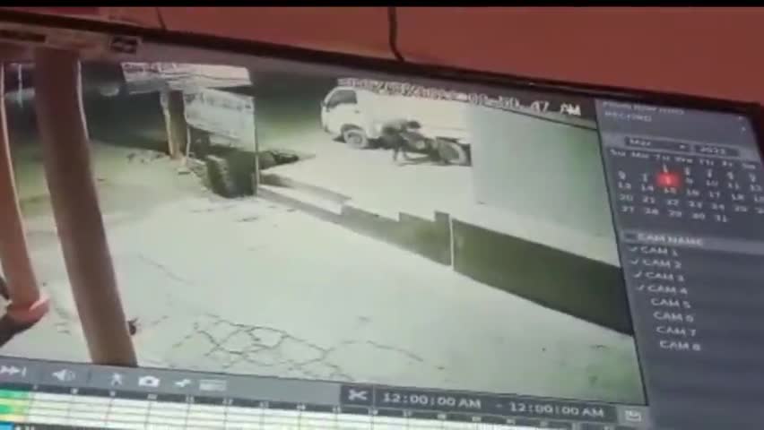 देेेवरिया: #सीसी रोड में स्थित मकान नं.-274मे चोरी का वारदात सीसीटीवी कैमरे में हुआ कर सोशल मीडिया पर हुआ वायरल पुलिस जांच में जुटी