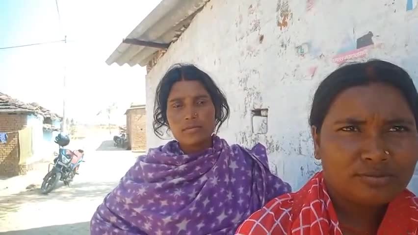 मोहनपुर: #मोहनपुर प्रखंड के नूतन बीघा में महादलित  हुक्म दिया जा रहा है राशन