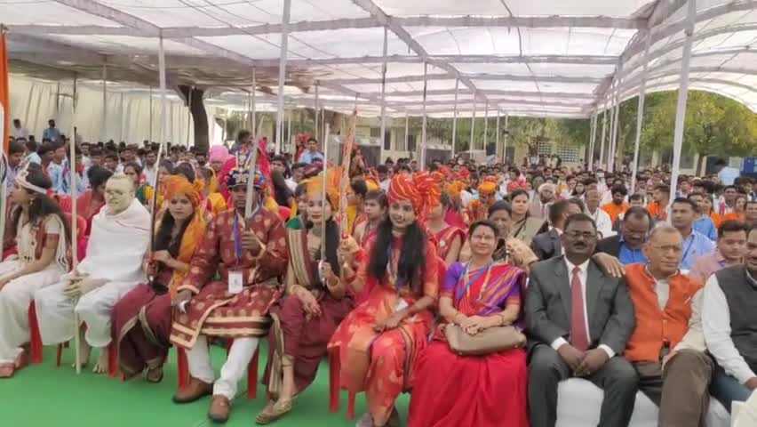 छतरपुर नगर: MCBU में राज्यस्तरीय युवा उत्सव हुआ आयोजित, 22 यूनिवर्सिटी के 23 विधाओं के विद्यार्थी हुए शामिल #राज्यस्तरीय #युवा_उत्सव