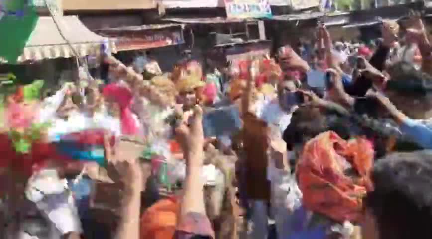 #झाबुआ के राणापुर में भगोरिया_महोत्सव में कांग्रेस की *गेर* रैली ।

#जय_जौहार